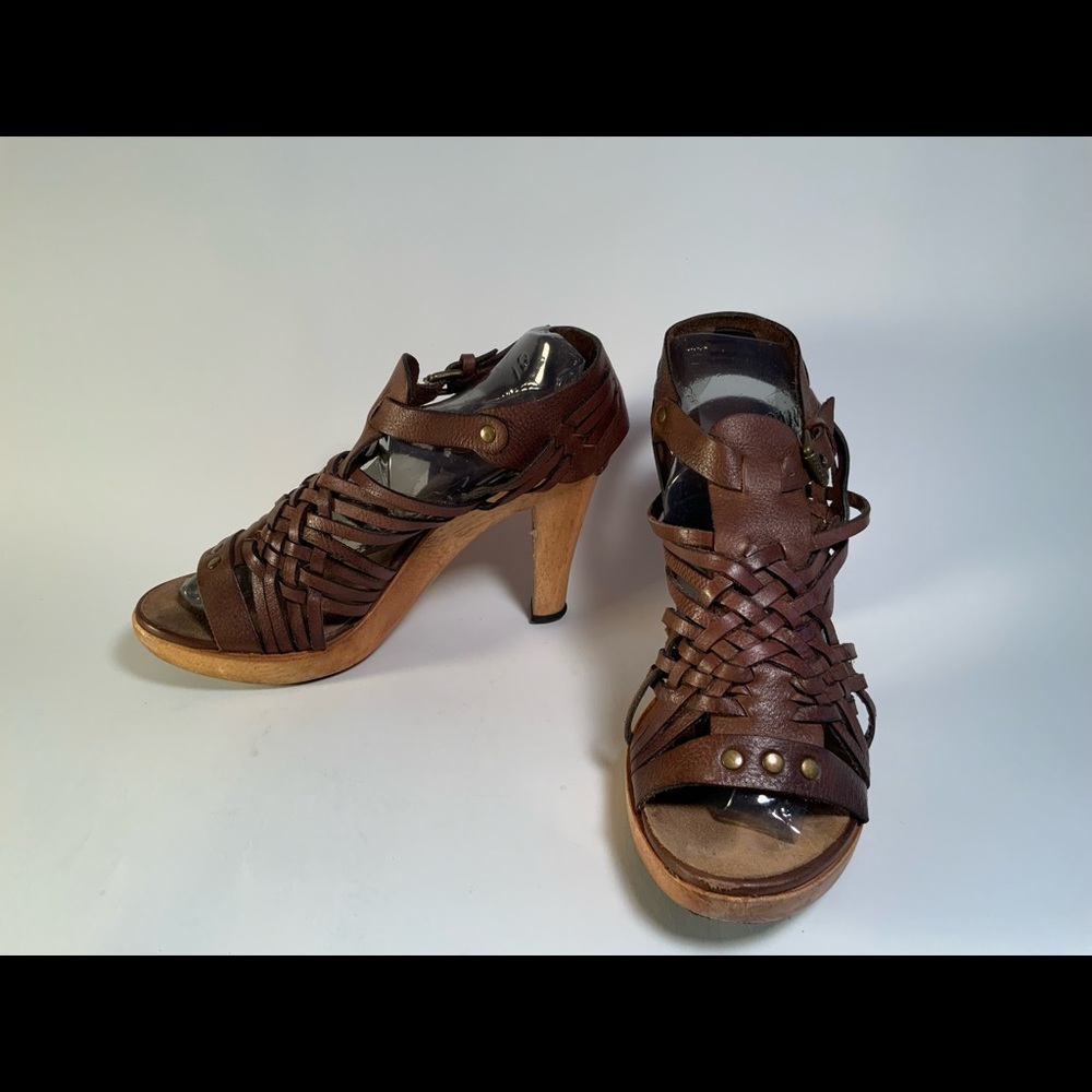Brown woven leather MICHAEL Michael Kors heels